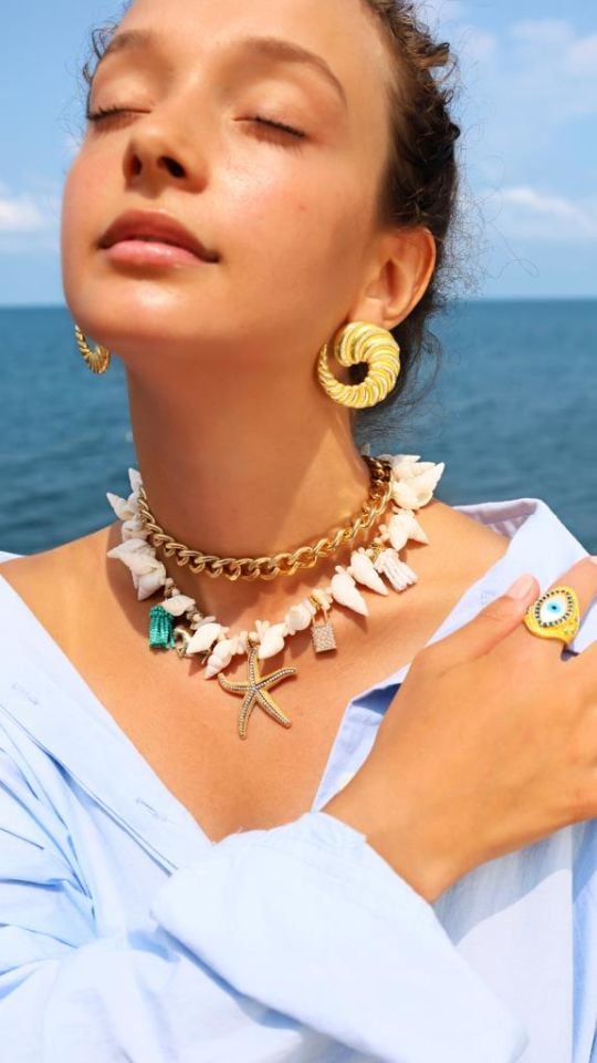 WHITE SUMMER GEMSTONE NECKLACE