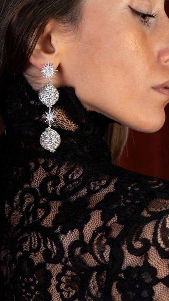 CHIC CRYSTAL EARRINGS